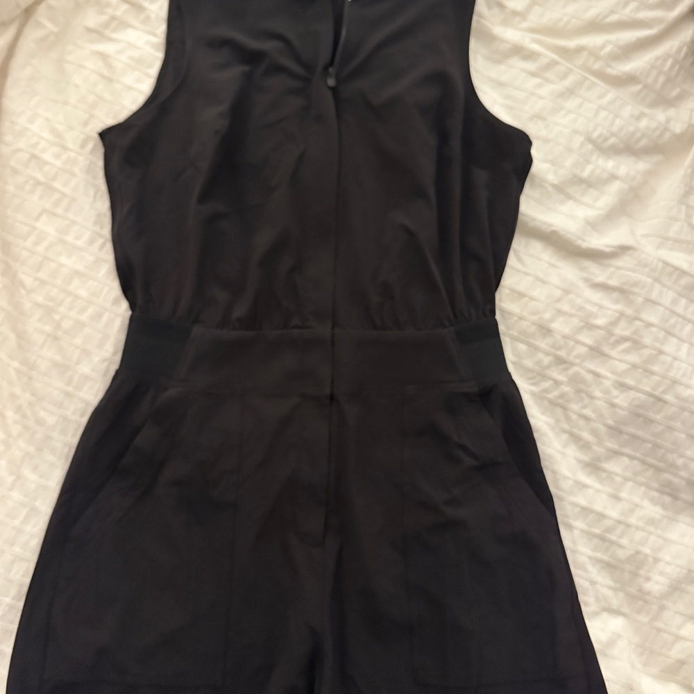 Athleta black sleeveless zip up romper jumpsuit